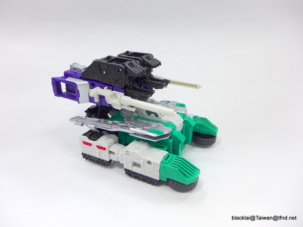 Generations Titans Return Sixshot   In Hand Photos Of Wave 3 Leader Class Figure  (47 of 89)